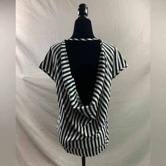 Striped Print Backless Batwing Sleeve Blouse - Picture 7 of 9